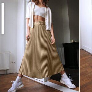 NEW Aritzia Wilfred Women’s Providence Skirt Pleated Belted Lined in Black-0